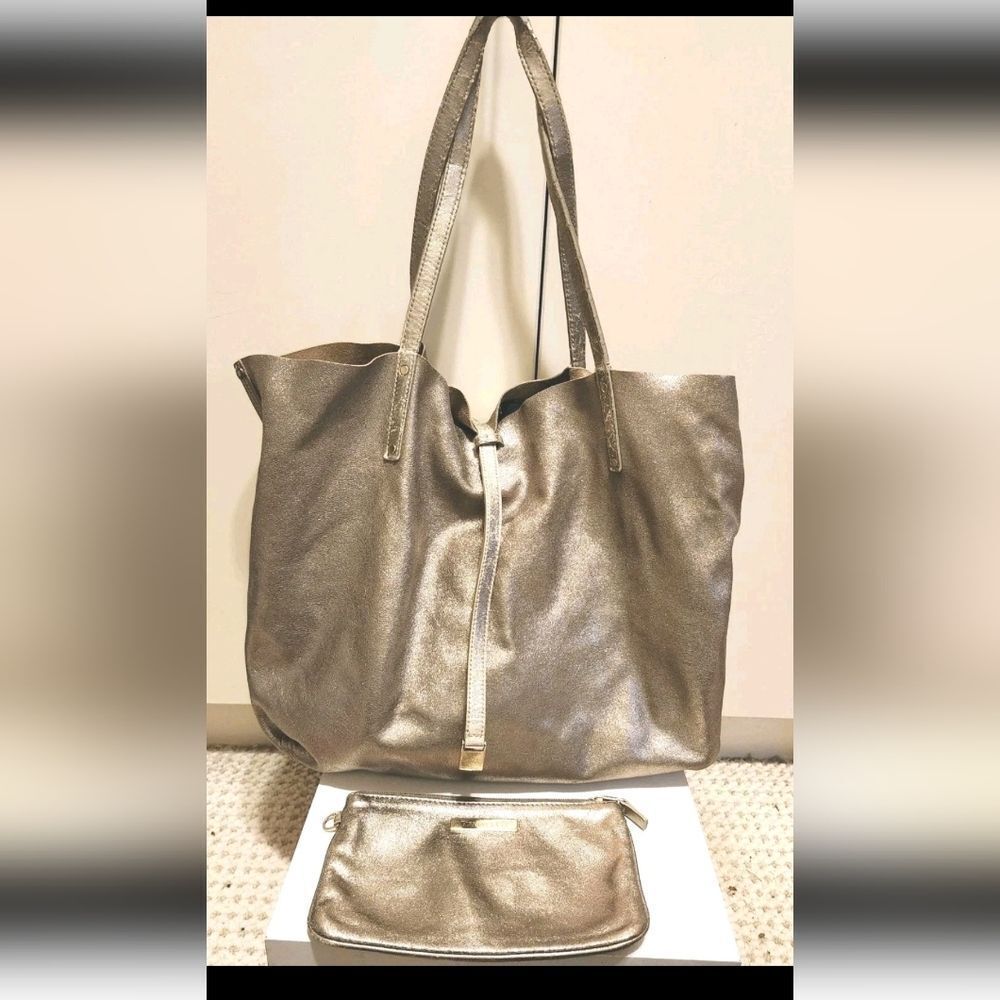 Tiffany & Co. Reversible Leather Tote Champagne Gold /Tan w/Cosmetic Pouch $1700